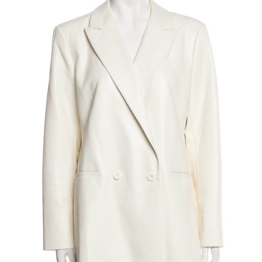NWT Alice + Olivia faux soft white faux leather double breasted blazer